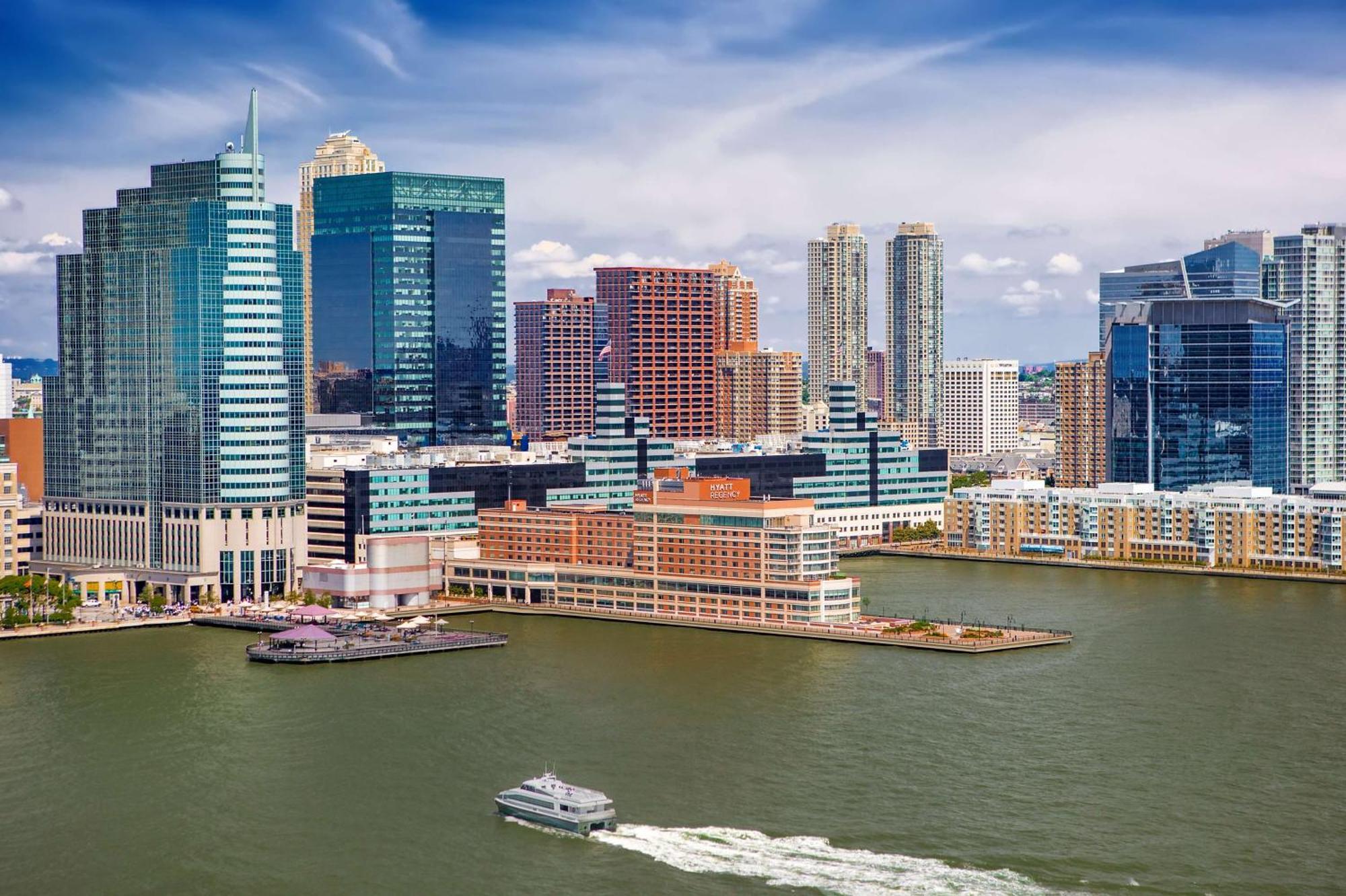 Hotel Hyatt Regency Jersey On The Hudson 4*