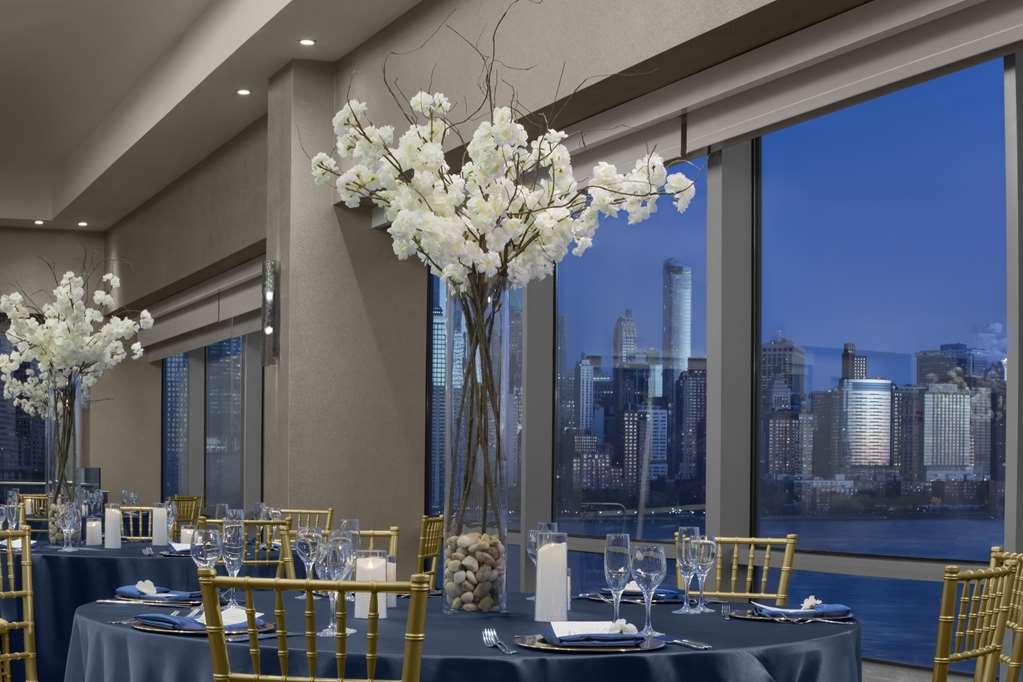 Hyatt Regency Jersey On The Hudson Hotel 4*