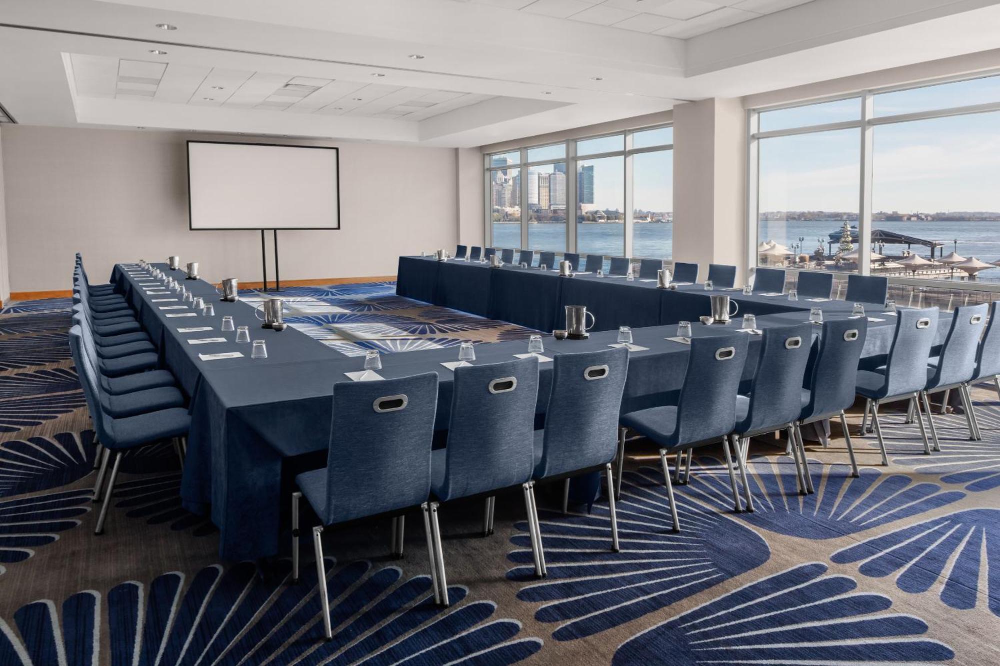 Hyatt Regency Jersey On The Hudson 4*